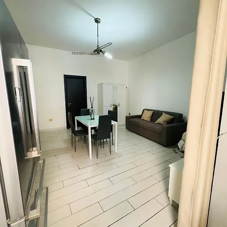 Nina S House דירה